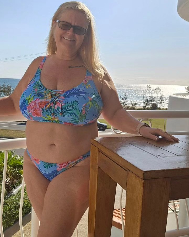 Sonia, 50