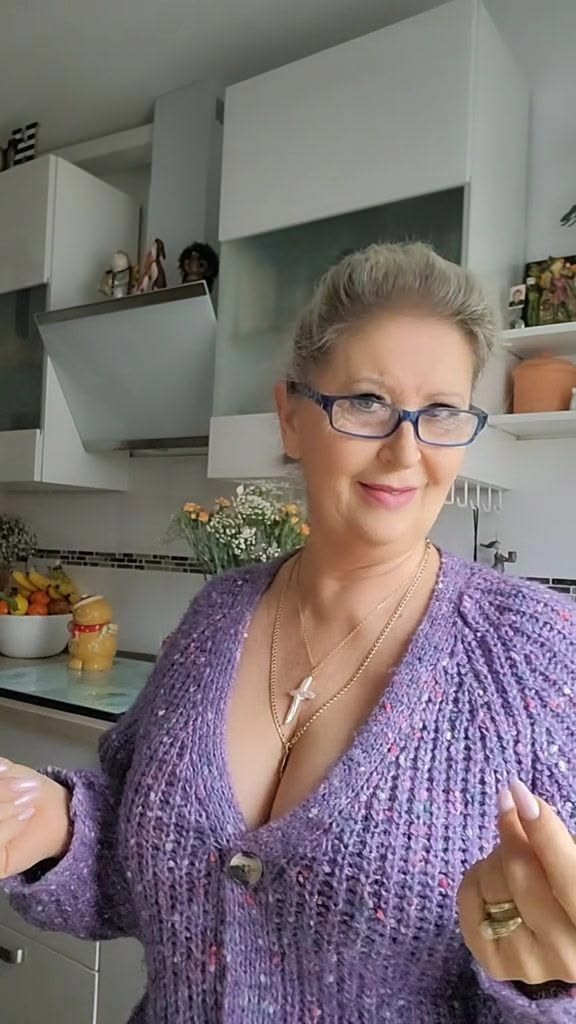 Rosa, 58